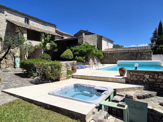 Maison 9 pièces 200 m²