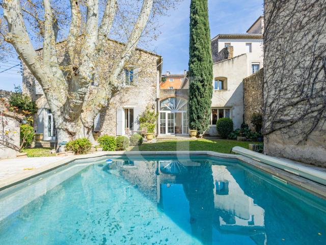 Maison 9 pièces 200 m²