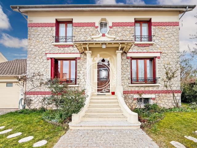 Maison 9 pièces 200 m²