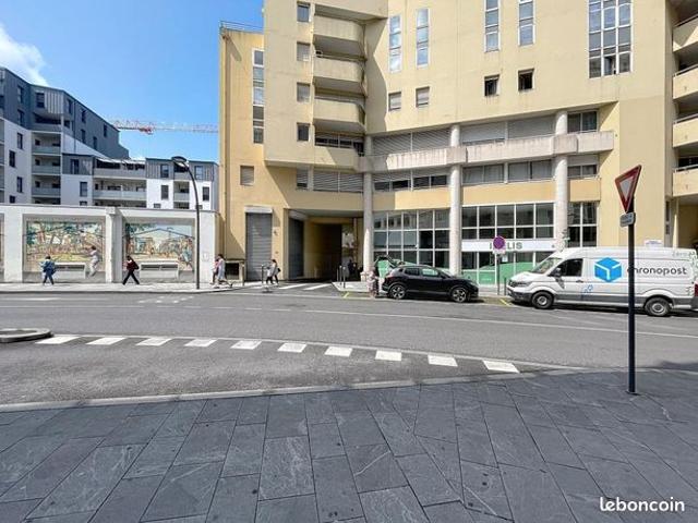 Maison 9 pièces 200 m²