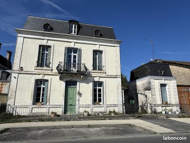 Maison 9 pièces 200 m²