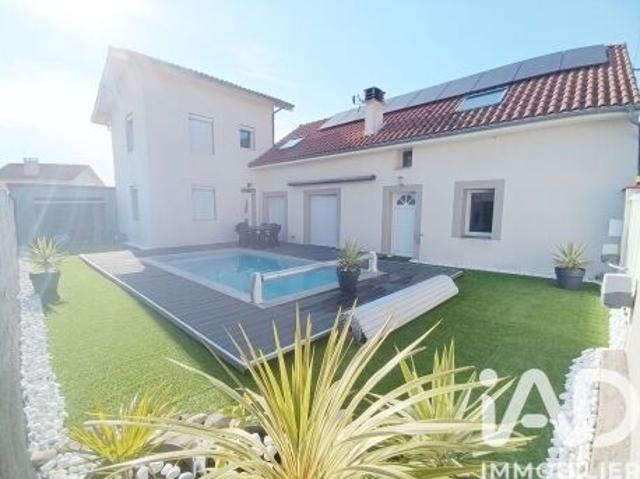 Maison 9 pièces, 200 m² à louer à Aureilhan 65800