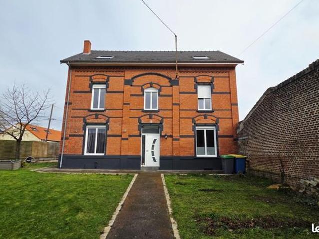 Maison 9 pièces 201 m²