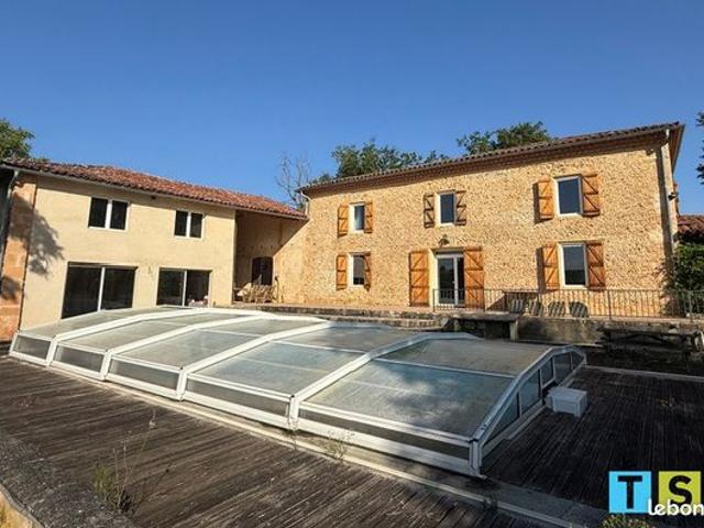 Maison 9 pièces 201 m²