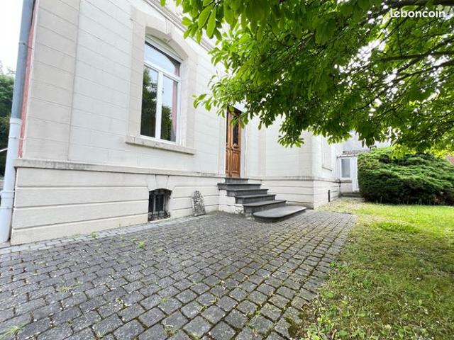 Maison 9 pièces 201 m²
