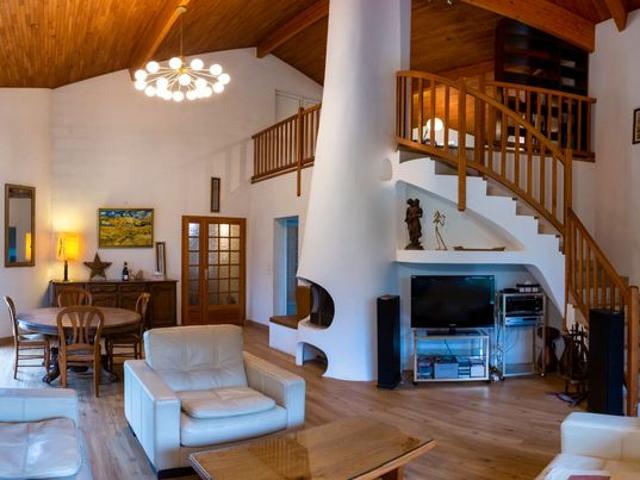 Maison 9 pièces 201 m²