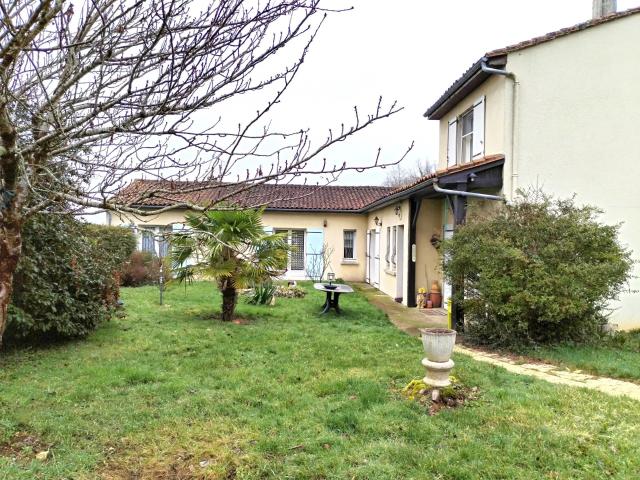 Maison 9 pièces 201 m²