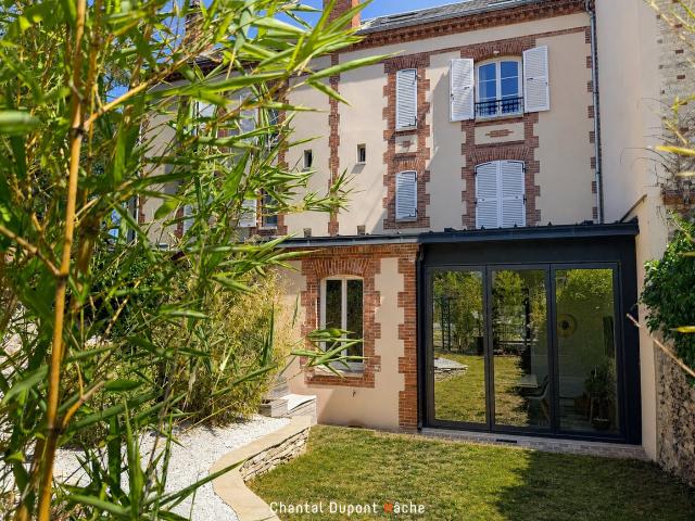 Maison 9 pièces 202 m²