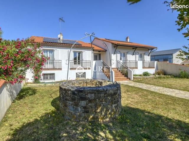 Maison 9 pièces 202 m²