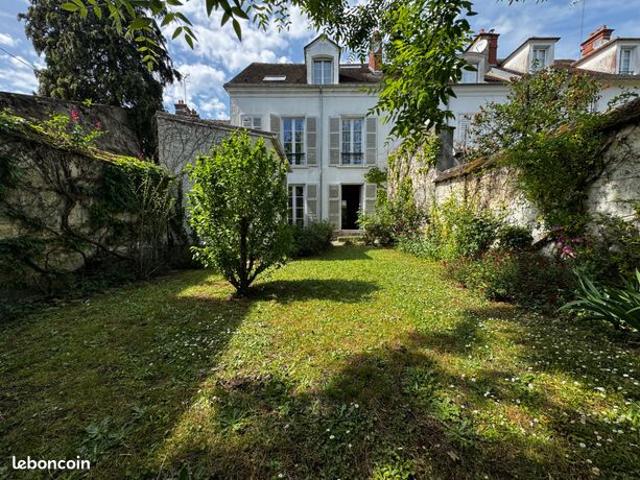 Maison 9 pièces 203 m²