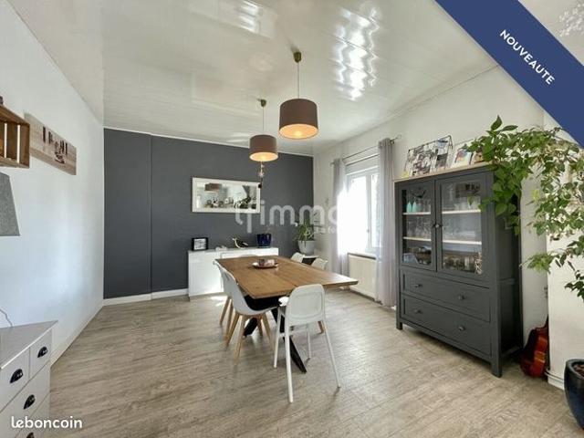 Maison 9 pièces 203 m²