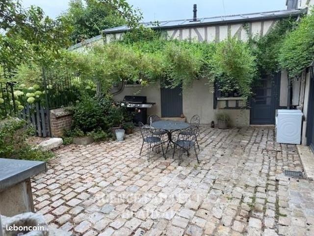 Maison 9 pièces 214 m²