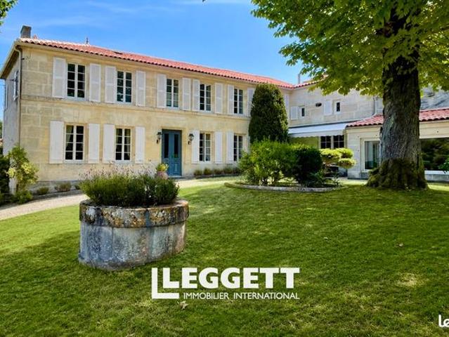 Maison 9 pièces 214 m²