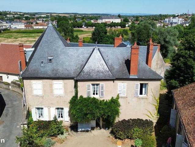 Maison 9 pièces 214 m²