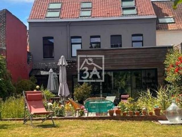 Maison 9 pièces 214 m²