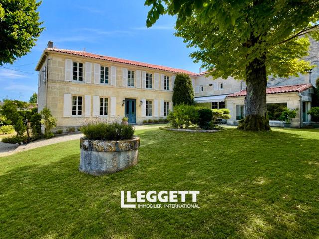 Maison 9 pièces 214 m²