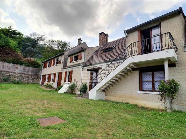 Maison 9 pièces 214 m²