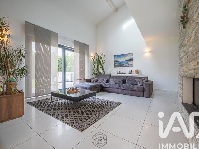 Maison 9 pièces 214 m²