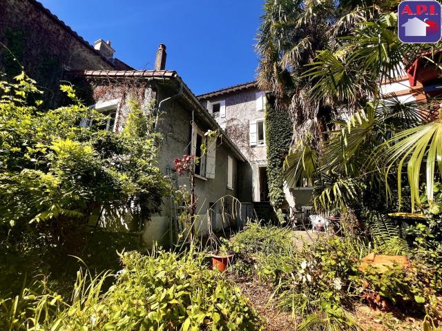 Maison 9 pièces 214 m²