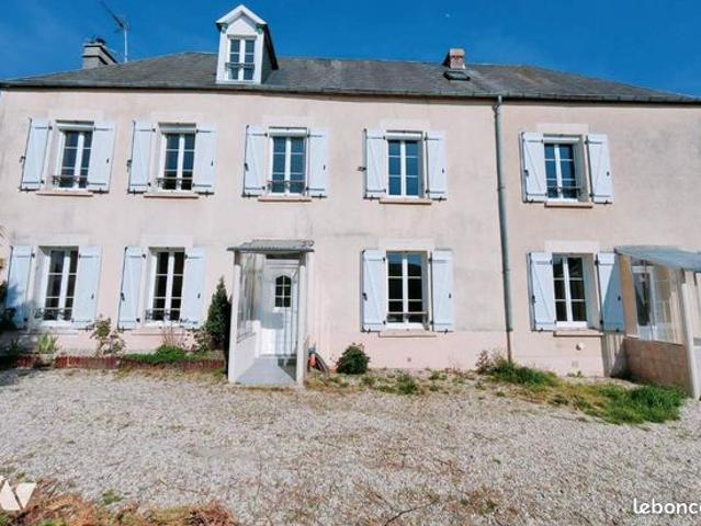Maison 9 pièces 214 m²