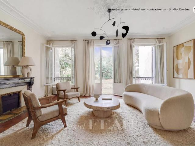 Maison 9 pièces 215 m²