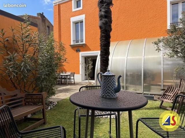 Maison 9 pièces 215 m²