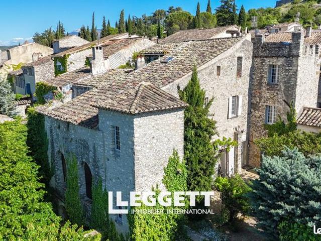 Maison 9 pièces 215 m²