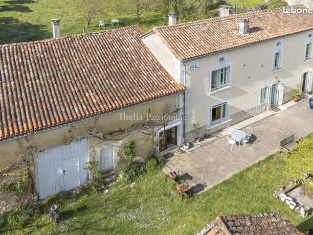 Maison 9 pièces 215 m²