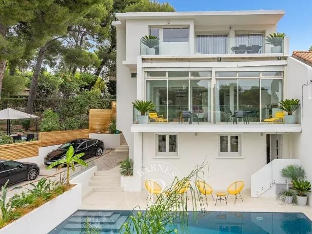 Maison 9 pièces 210 m²