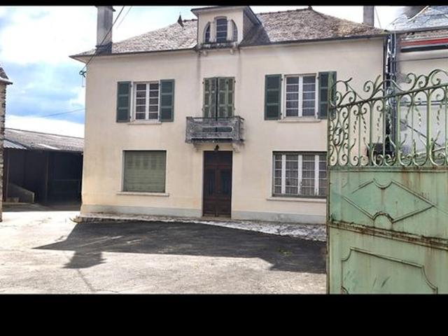 Maison 9 pièces 215 m²