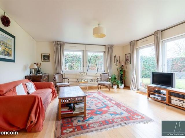 Maison 9 pièces 215 m²