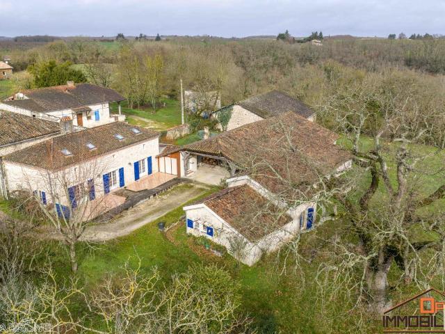Maison 9 pièces 215 m²