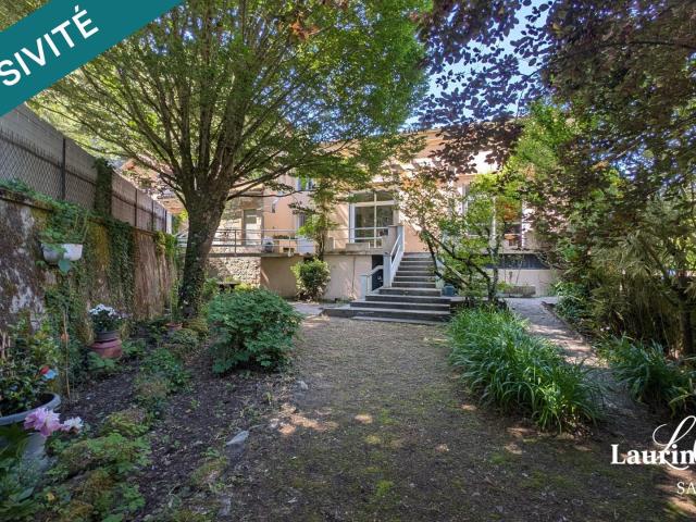 Maison 9 pièces 216 m²