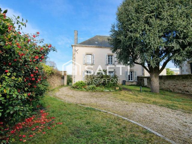 Maison 9 pièces 216 m²