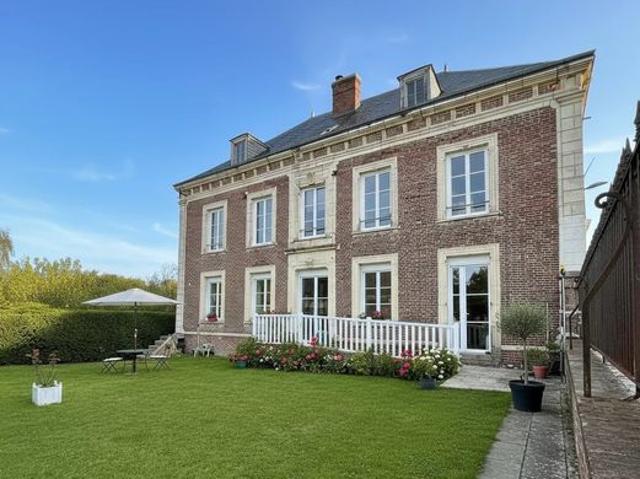 Maison 9 pièces 216 m²