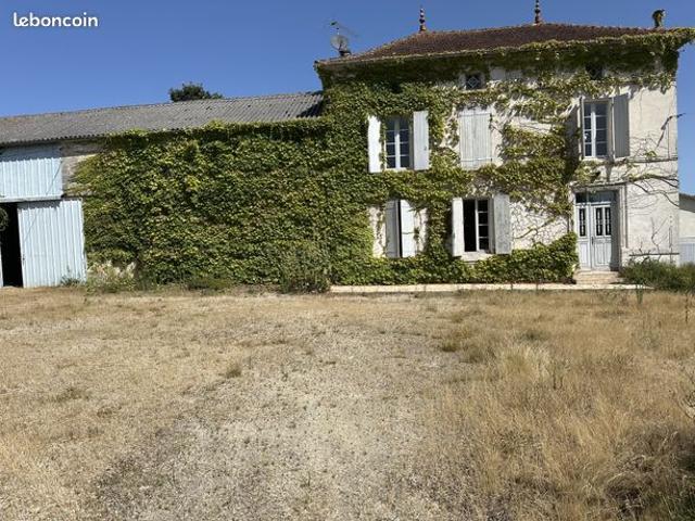 Maison 9 pièces 216 m²