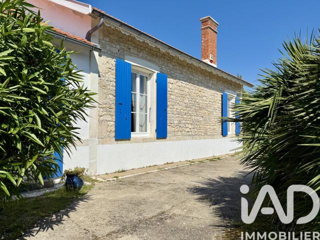 Maison 9 pièces 216 m²