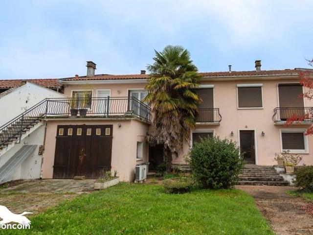 Maison 9 pièces 217 m²