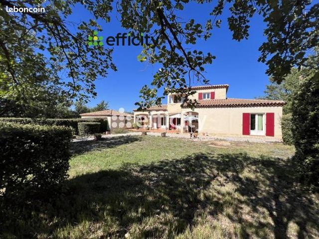 Maison 9 pièces 217 m²
