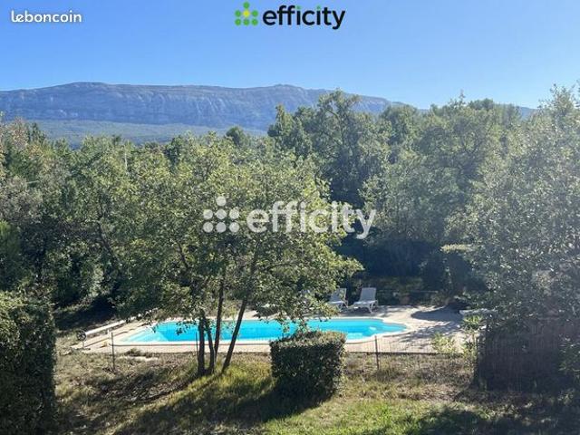 Maison 9 pièces 217 m²