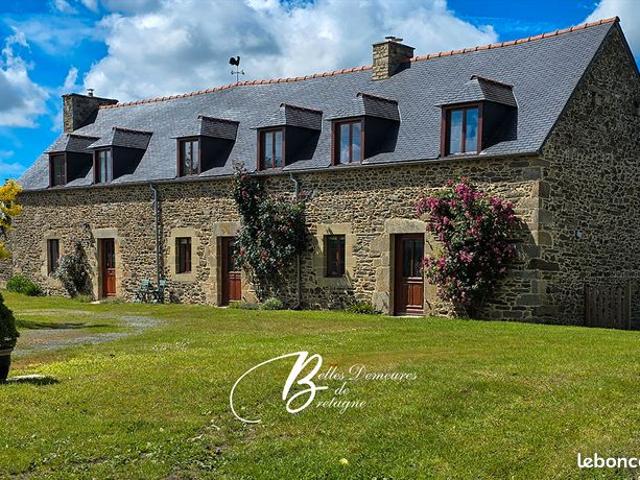 Maison 9 pièces 217 m²