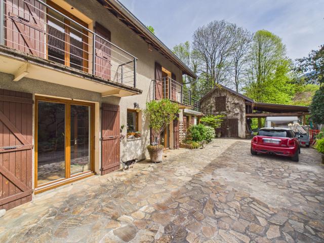 Maison 9 pièces 217 m²