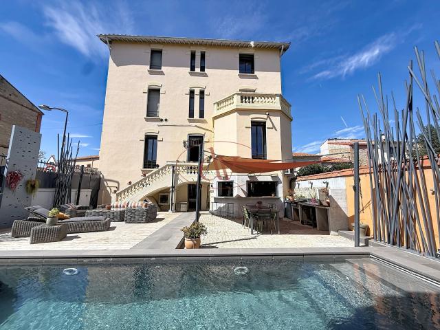 Maison 9 pièces 218 m²