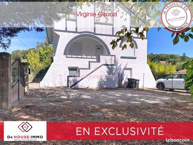 Maison 9 pièces 218 m²