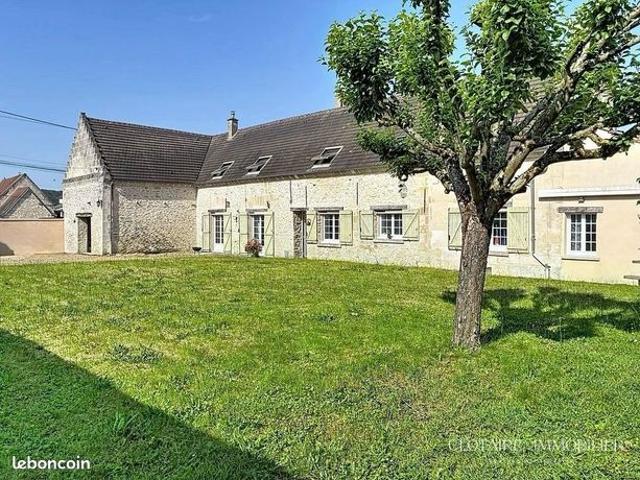 Maison 9 pièces 218 m²
