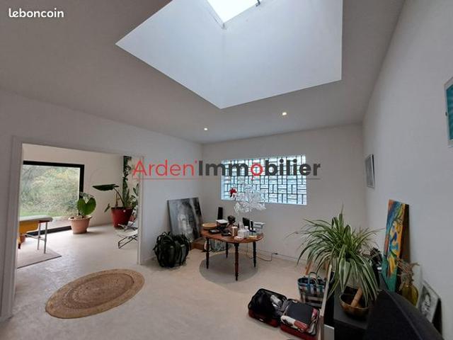 Maison 9 pièces 218 m²