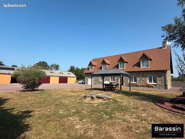 Maison 9 pièces 218 m²