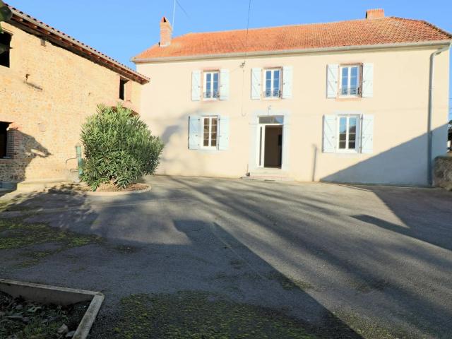Maison 9 pièces 218 m²
