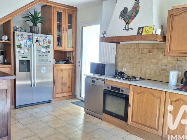 Maison 9 pièces 218 m²