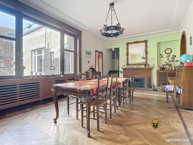 Maison 9 pièces 218 m²